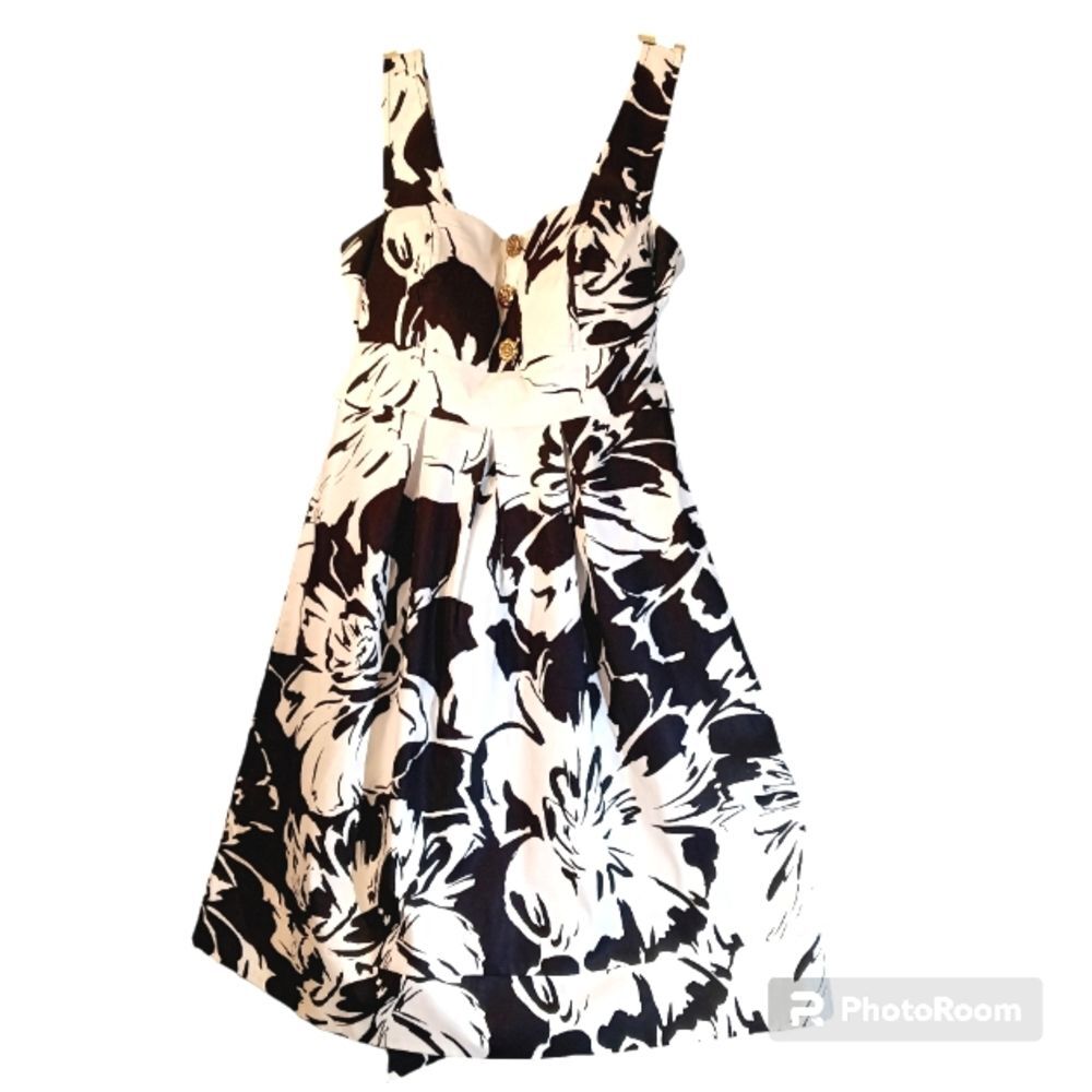 B. Smart Sleeveless Black and White Print Babydoll Sundress sz 4